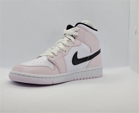 1e schoenen nike roze|Jordan 1 Roze Schoenen (8) .